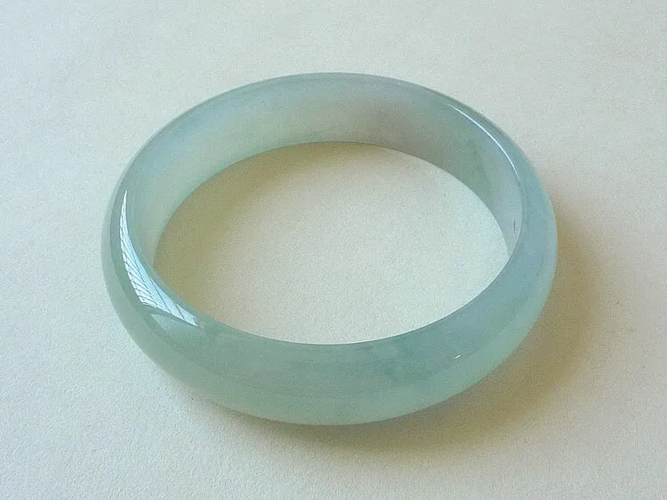 Natural Jade Bangle Jadeite Bangle Internal Diameter 57mm BER022