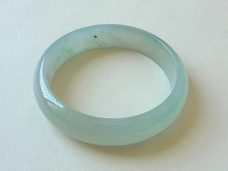 Natural Jade Bangle Jadeite Bangle Internal Diameter 57mm BER022