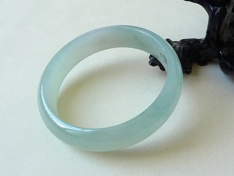 Natural Jade Bangle Jadeite Bangle Internal Diameter 57mm BER022