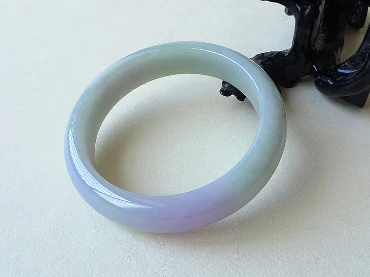 Natural Jade Bangle Jadeite Bangle Internal Diameter 57mm BER269