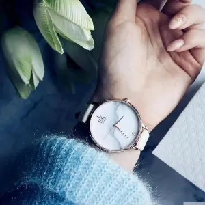Shengke Women's Fashion Watch