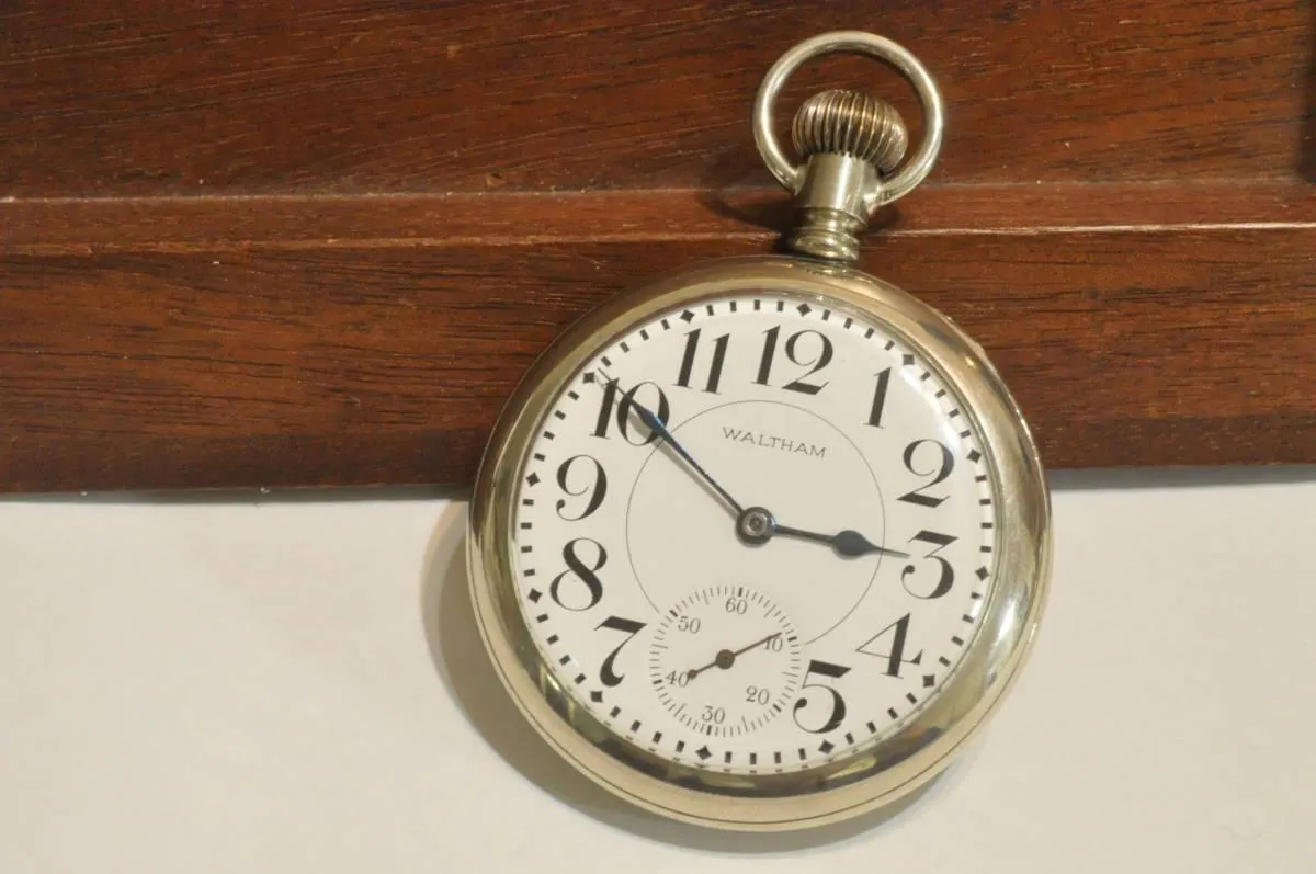 [Skeleton specifications] Waltham railroad pocket watch Vanguard diamond receiving stone pocket watch antique manual winding mechanical 1907