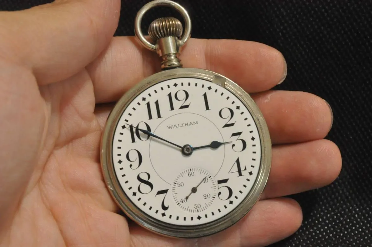 [Skeleton specifications] Waltham railroad pocket watch Vanguard diamond receiving stone pocket watch antique manual winding mechanical 1907